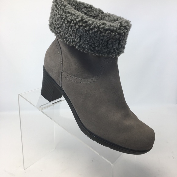 clarks womens mid calf boots